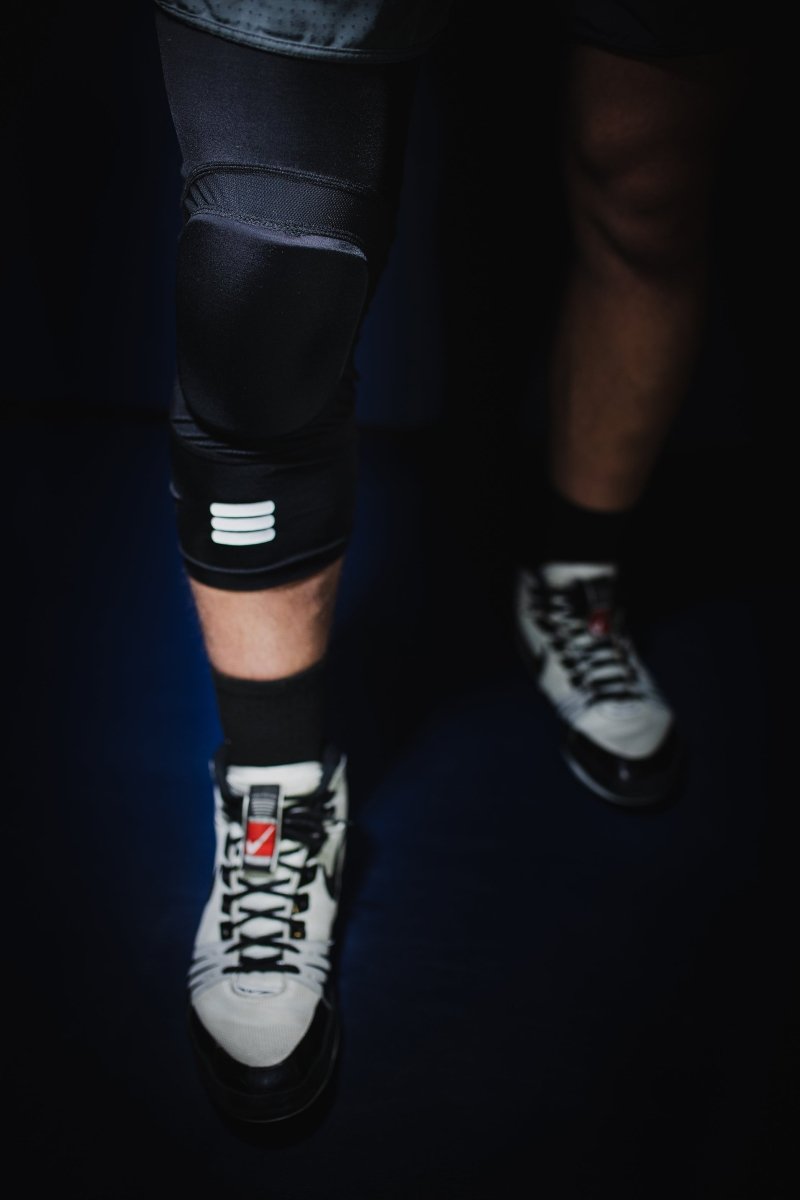Cumulus Mid-Length Padded Knee Sleeve (Black)